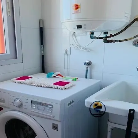 Lmha22 Marinesco 2, One Bedroom With Pool View Apartament